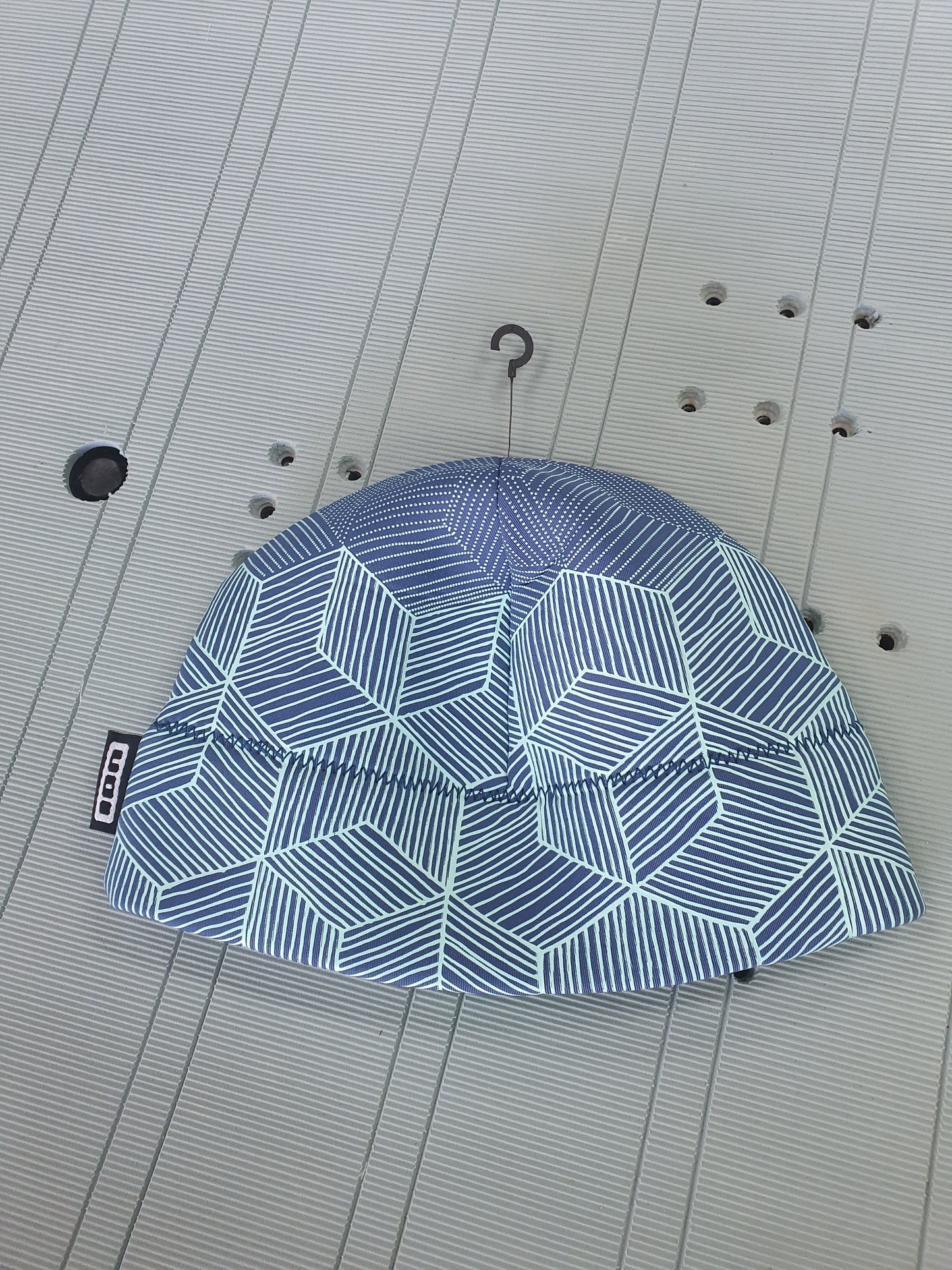 ION NEO LOGO BEANIE