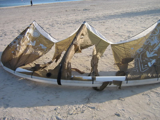 When a Kitesurfing Repair Service Is Worth It