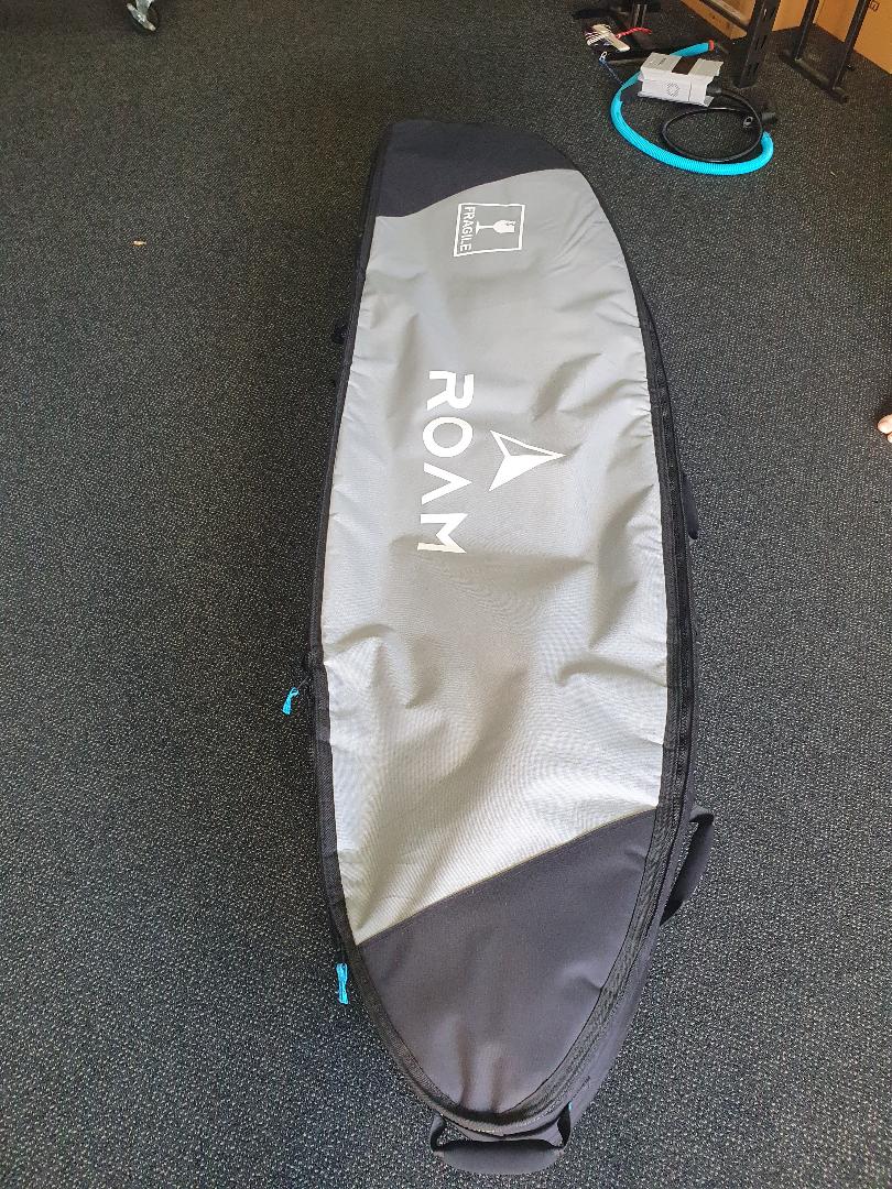 ROAM TRIPLE WHEEL BAG (USED-LIKE NEW)