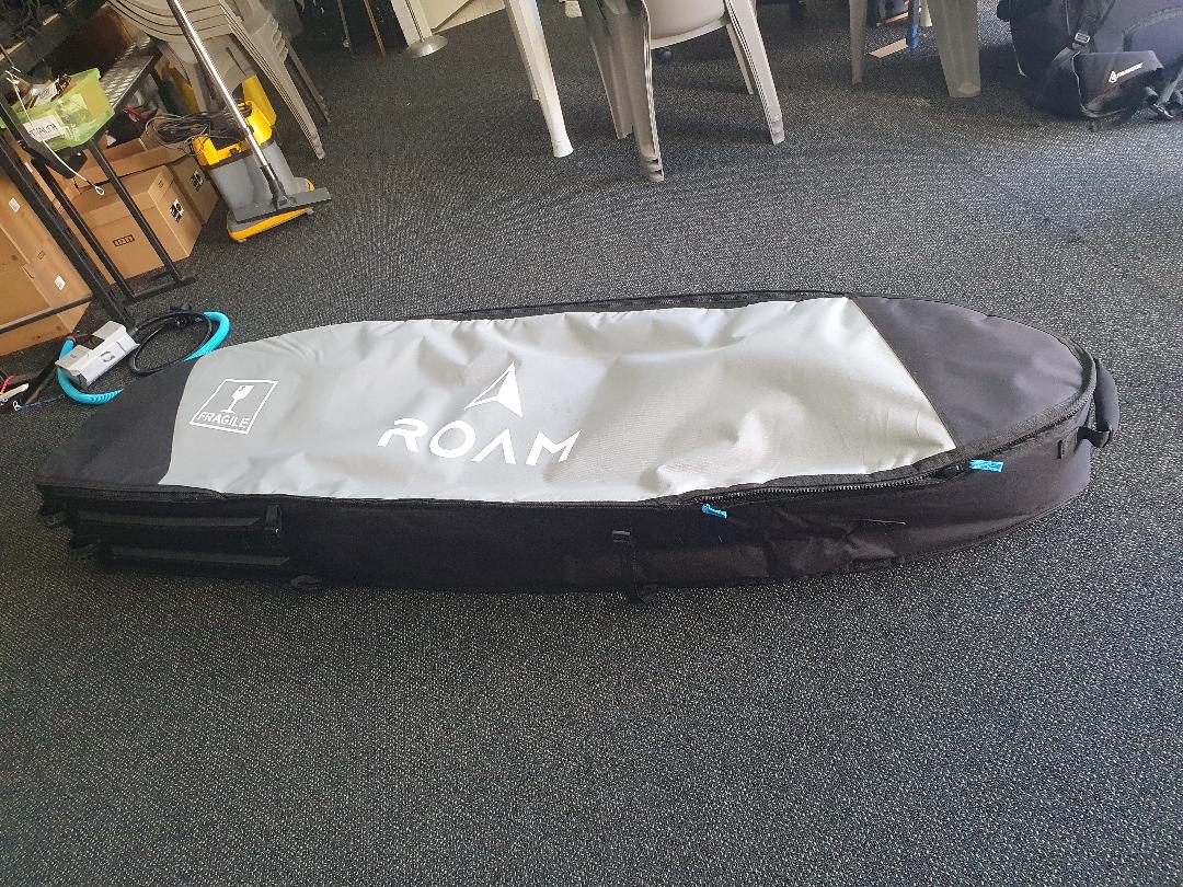 ROAM TRIPLE WHEEL BAG (USED-LIKE NEW)